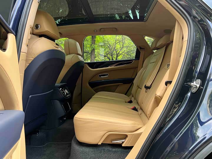 Bentley Bentayga 2024 2024款 4.0T V8