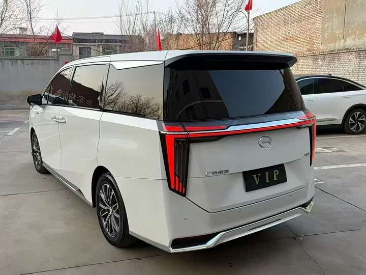 Фото 4 - GAC Trumpchi M8