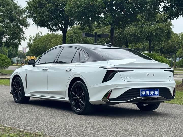 Zdjęcie 4 - Hongqi H6