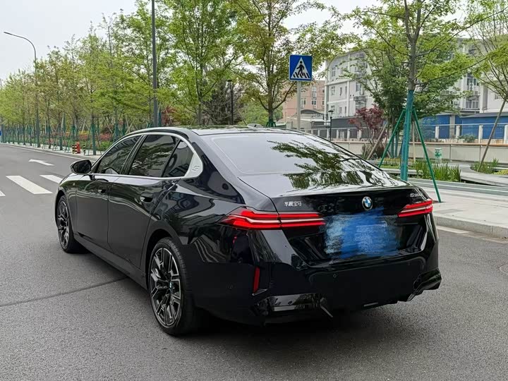 BMW 5 Series 2026 2026款 530Li 尊享型 M运动套装