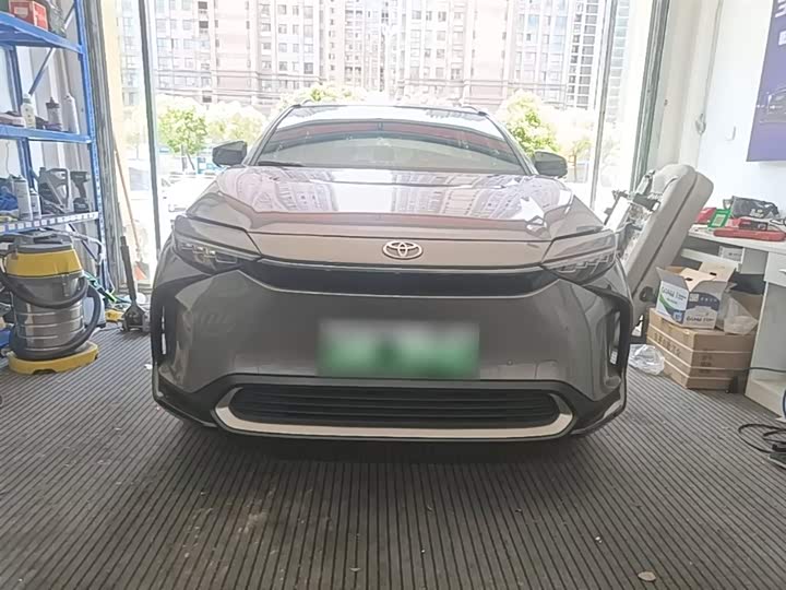 Фото 3 - Toyota bZ4X