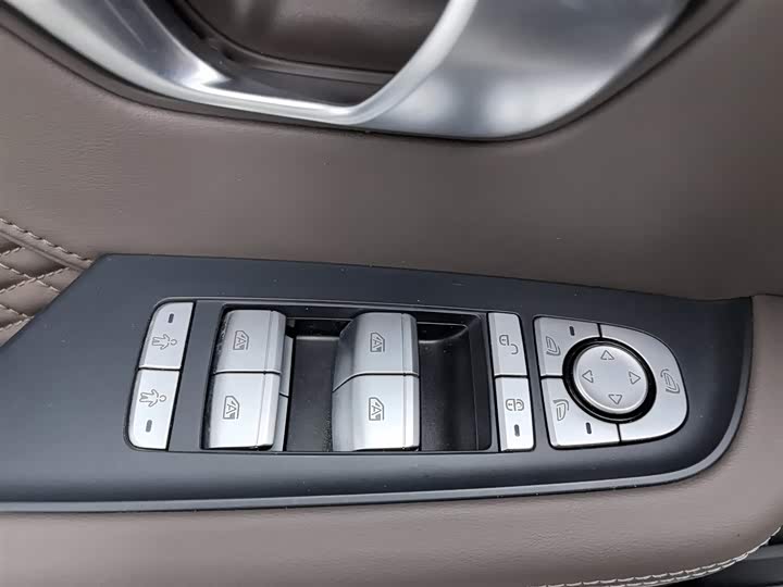 Фото 9 - BYD Han