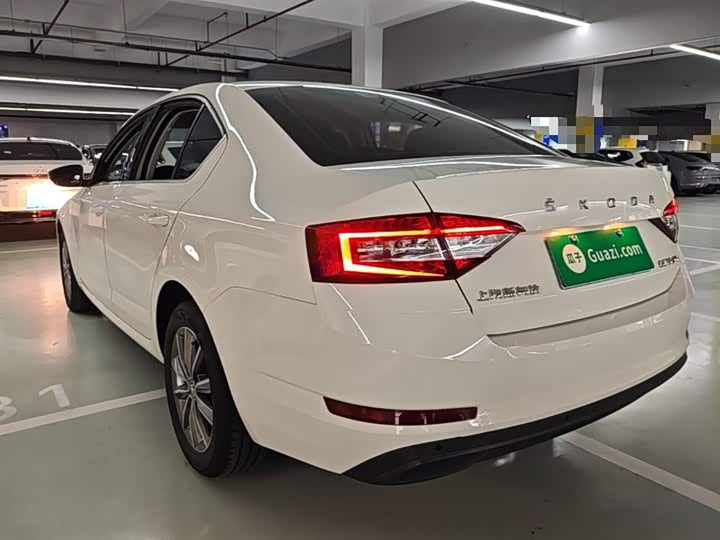 Фото 5 - Skoda Octavia Pro