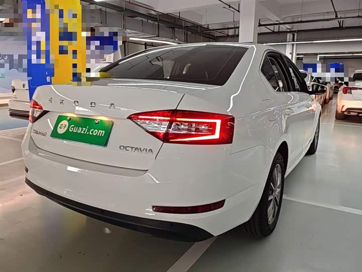 Фото 7 - Skoda Octavia Pro