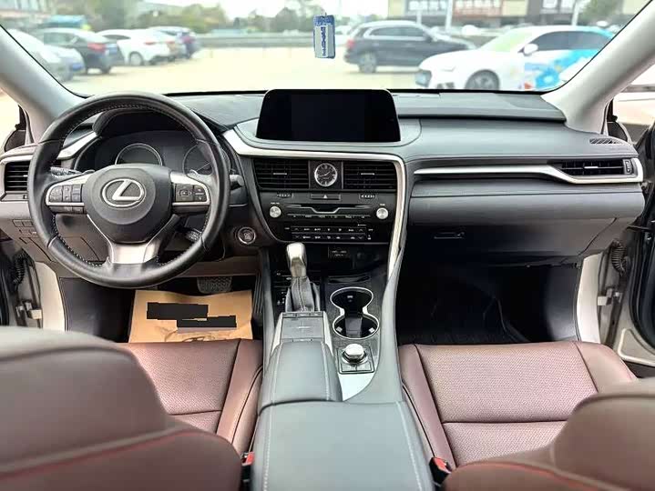 Фото 3 - Lexus RX