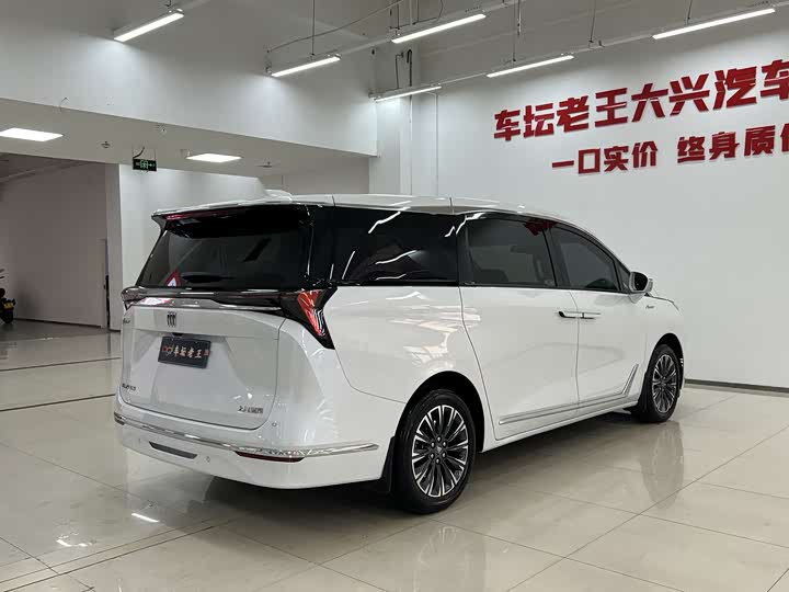 صورة 7 - Buick GL8 ES