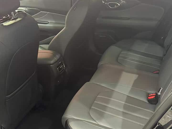 GAC Trumpchi Empow R 2025 2025款 270T DCT 影豹R-Style劲享版