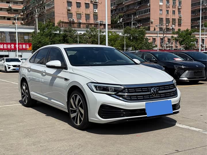 Фото 3 - Volkswagen Sagitar L