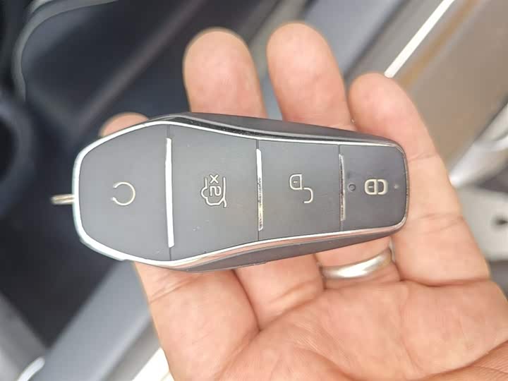Фото 9 - BYD Qin Plus