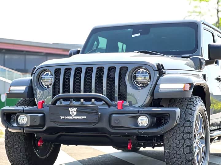 Photo 7 - Jeep Wrangler Hybrid