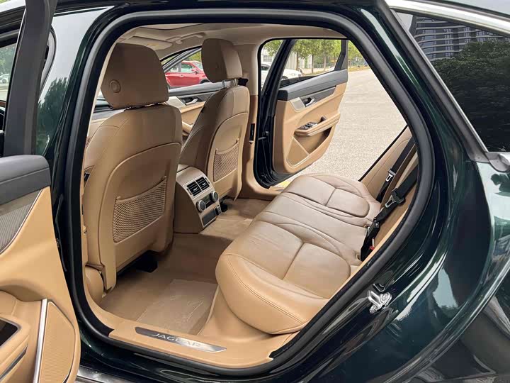 Фото 5 - Jaguar XF L