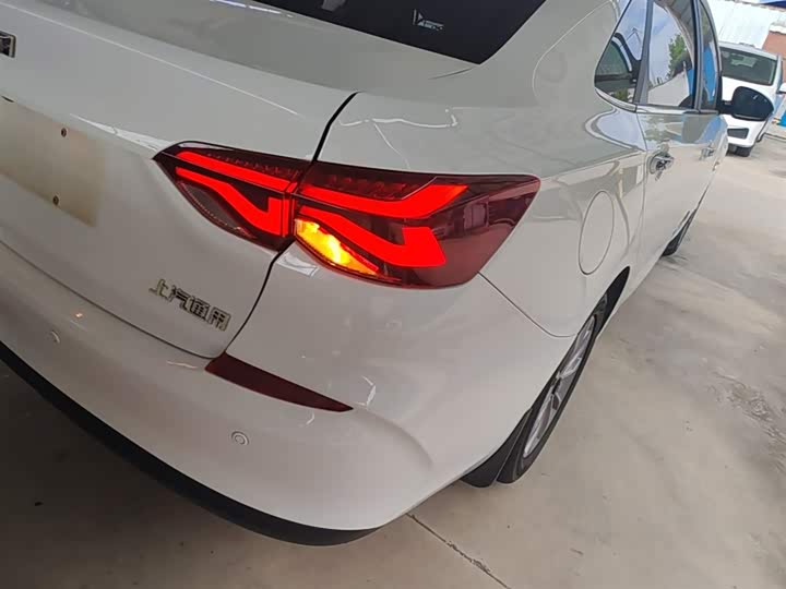 Chevrolet Monza 2021 2021款 320 自动悦享天窗版