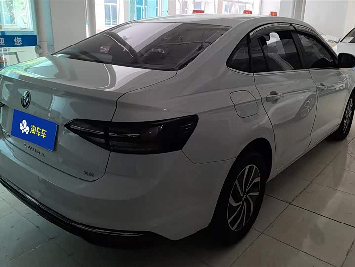 Фото 3 - Volkswagen Lavida