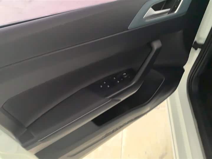 Фото 7 - Volkswagen Lavida