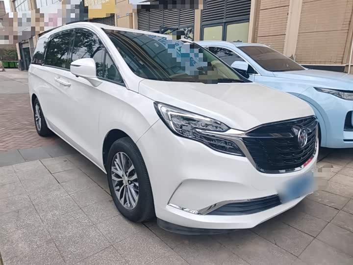 Photo 4 - Buick GL8 ES