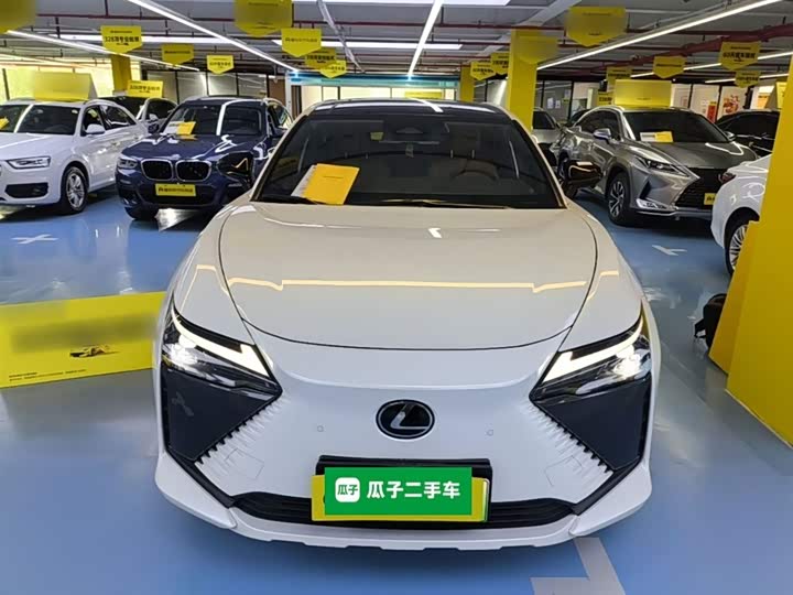 2023 Lexus RZ