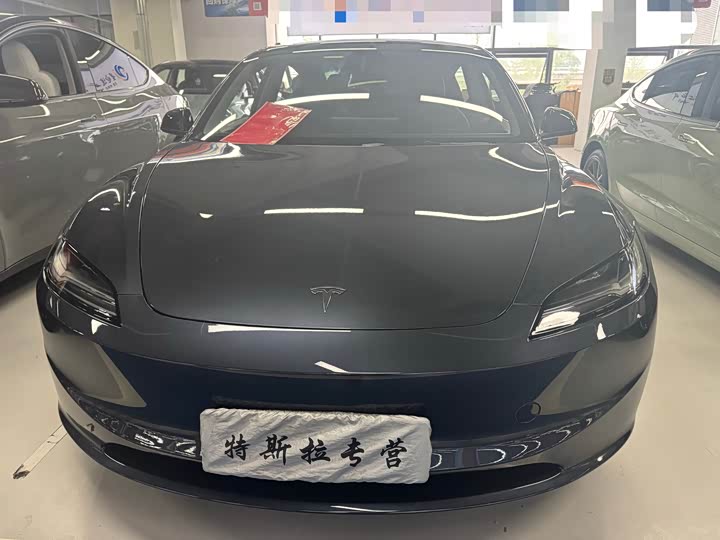 Фото 2 - Tesla Model 3