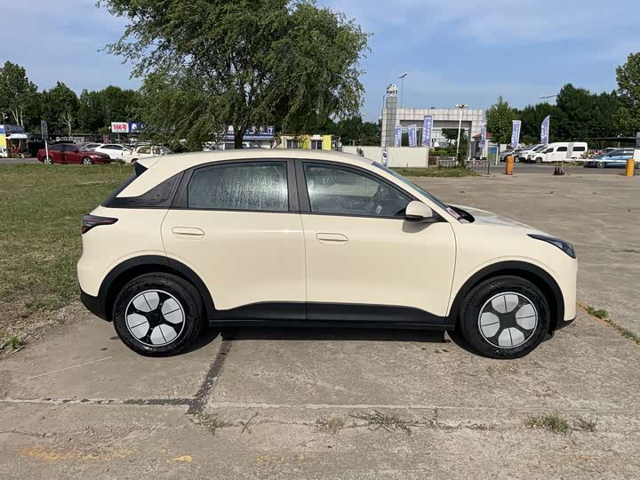 صورة 4 - Geely Galaxy Geome