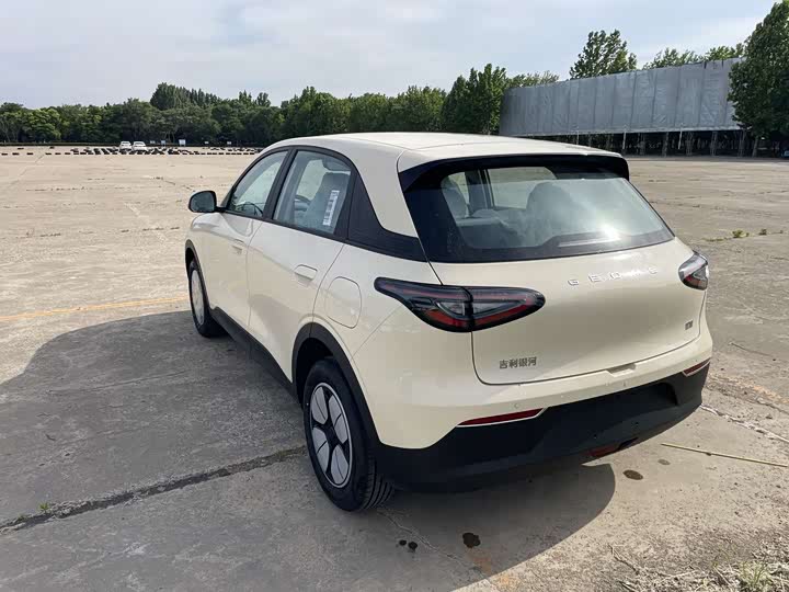 صورة 7 - Geely Galaxy Geome