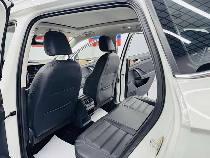 Volkswagen Tharu 2021 2021款 280TSI 两驱豪华版