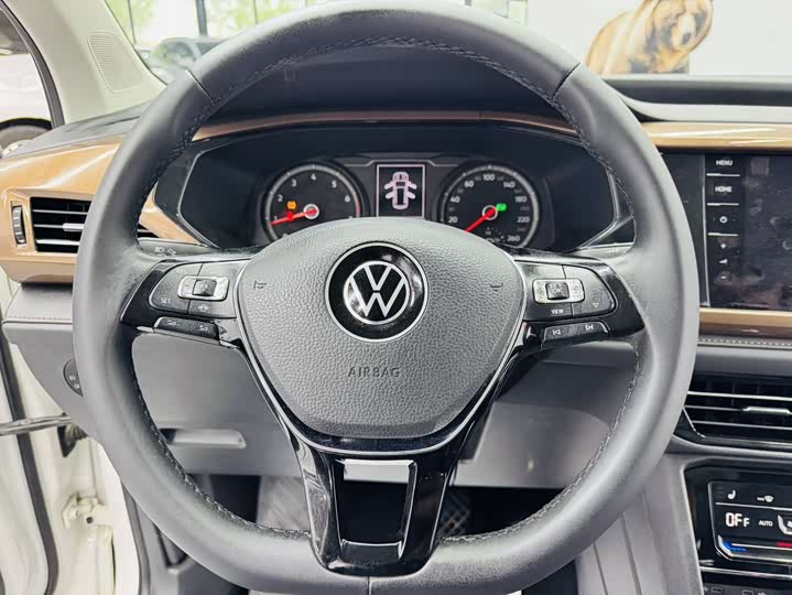 Volkswagen Tharu 2021 2021款 280TSI 两驱豪华版