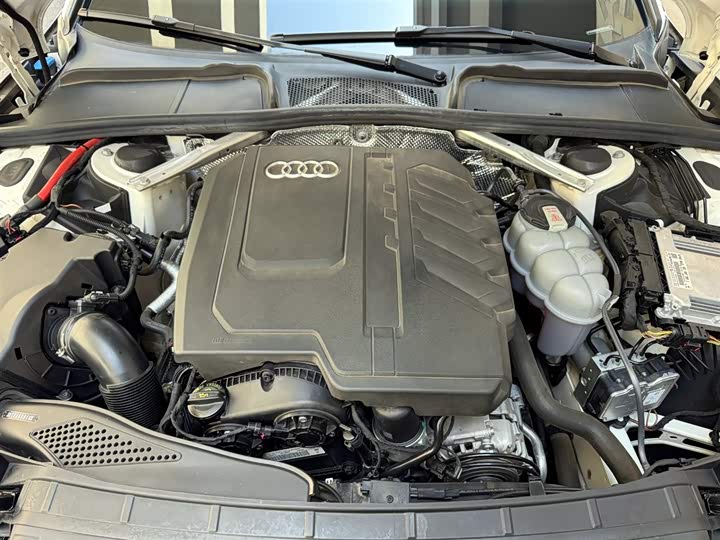 Zdjęcie 7 - Audi A4L