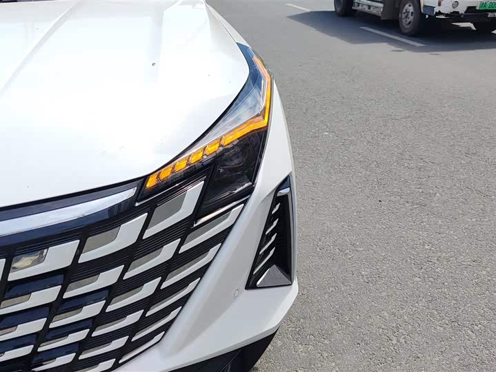 Changan UNI-Z Hybrid 2024 2024款 蓝鲸智电iDD 125km 卓越型