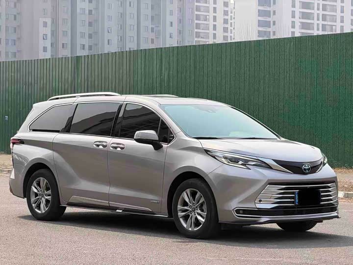 Toyota Sienna 2021 2021款 2.5L混动 铂金版
