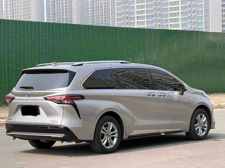 Toyota Sienna 2021 2021款 2.5L混动 铂金版