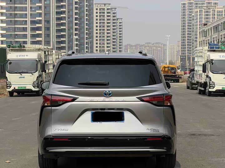 Toyota Sienna 2021 2021款 2.5L混动 铂金版