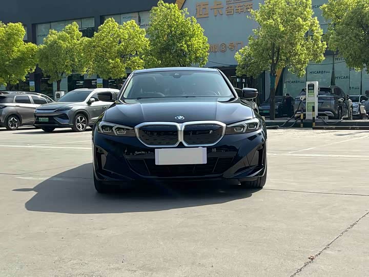 Фото 2 - BMW i3