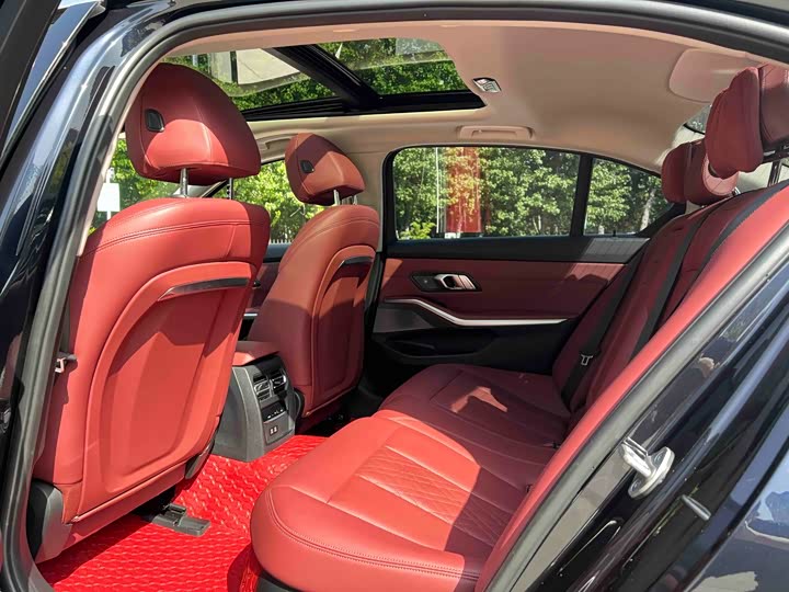 Фото 8 - BMW i3