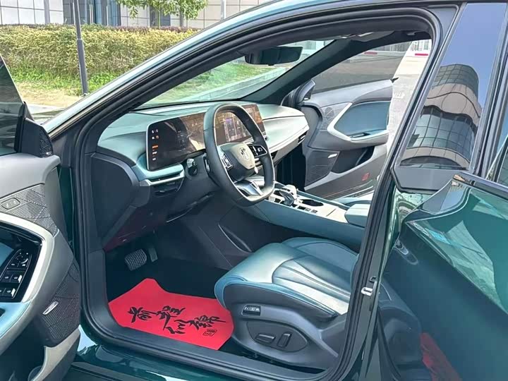 MG Motor 7 2025 2025款 2.0T 405 AT奢享版