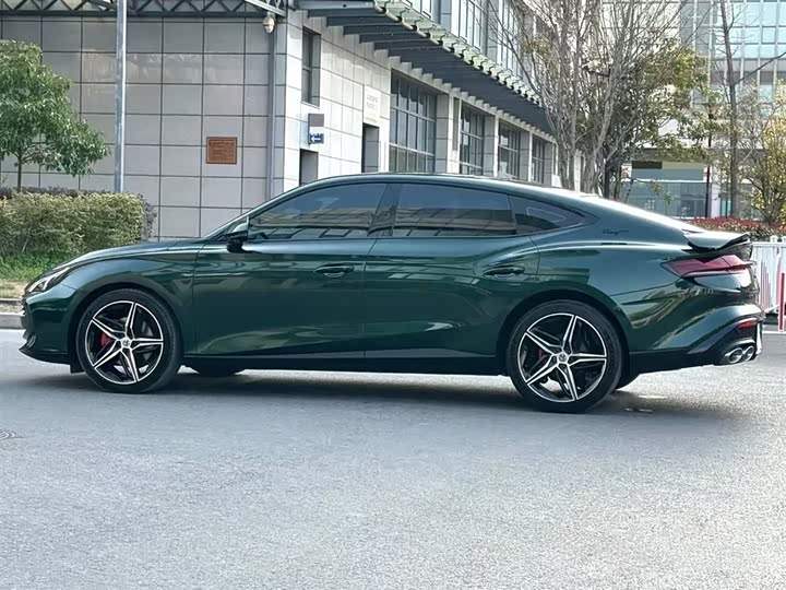 MG Motor 7 2025 2025款 2.0T 405 AT奢享版