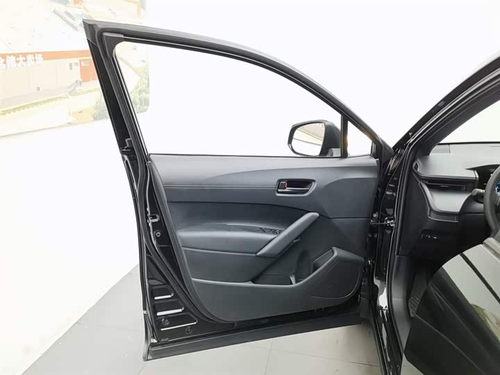 Toyota Corolla Cross 2026 2026款 2.0L 先锋版