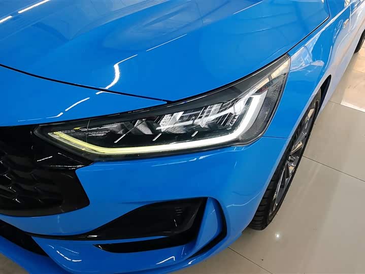 Ford Focus 2022 2022款 三厢 EcoBoost 180 自动ST Line