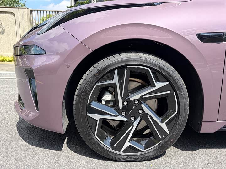 Lynk & Co 07 EM-P Hybrid 2026 2026款 126长续航 Ultra H7