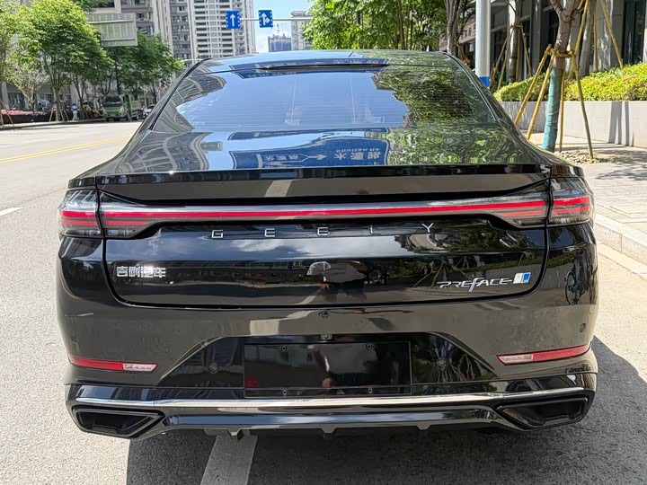 Geely Preface L 2024 2024款 油混 1.5TD 星河版