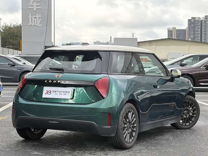 Mini Cooper 2026 2026款 466km COOPER E 经典派