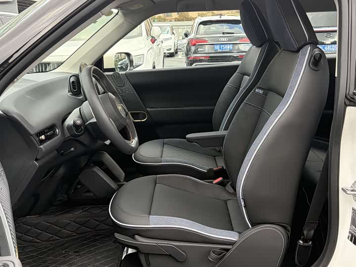 Mini Cooper 2026 2026款 466km COOPER E 经典派