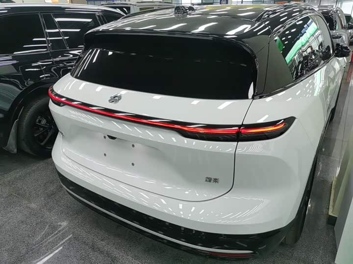 Фото 7 - Nio ES6