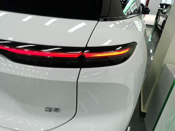 Фото 8 - Nio ES6
