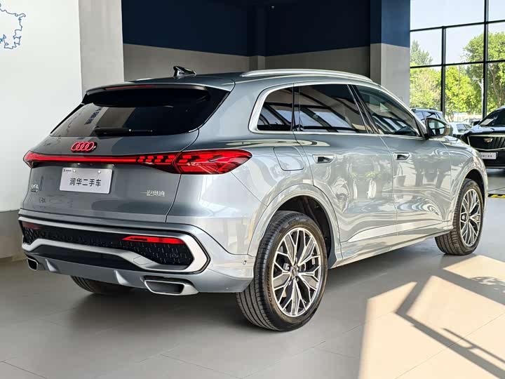 Audi Q5L 2026 2026款 2.0T 智混豪华型