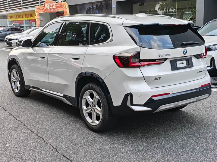 Фото 6 - BMW X1
