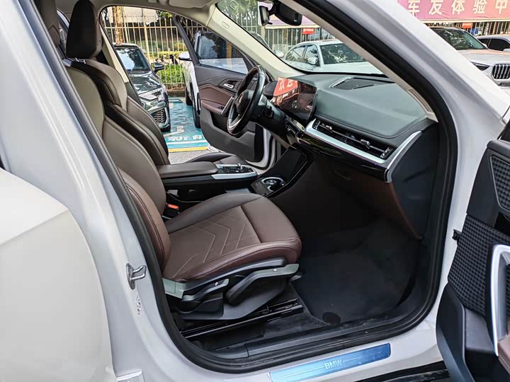 Фото 9 - BMW X1