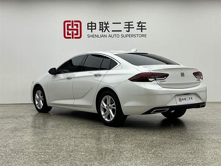 Photo 4 - Buick Regal