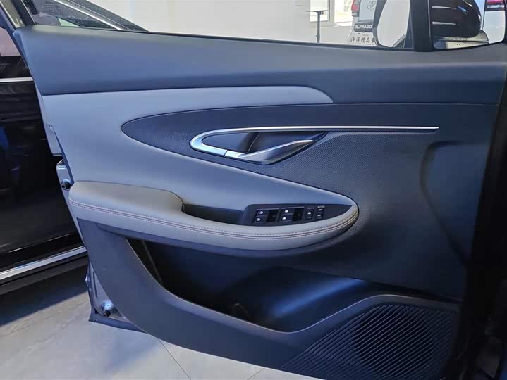 Zdjęcie 7 - Changan UNI-T