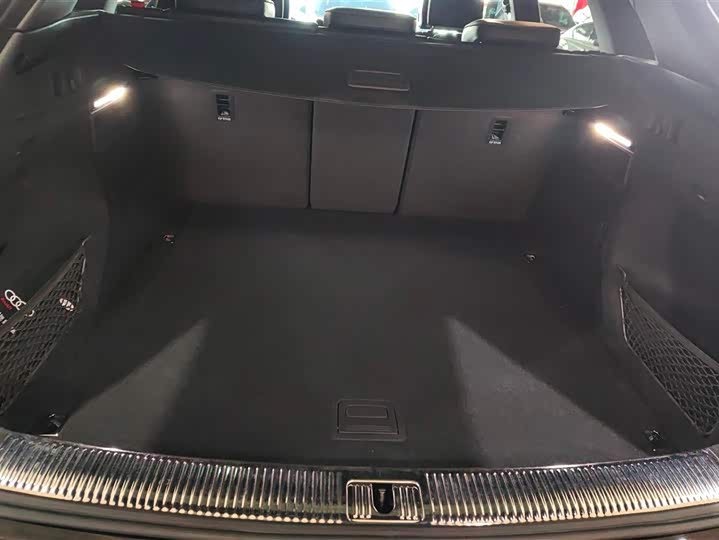 Zdjęcie 4 - Audi Q5L