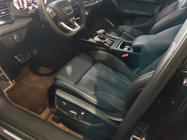 Zdjęcie 9 - Audi Q5L