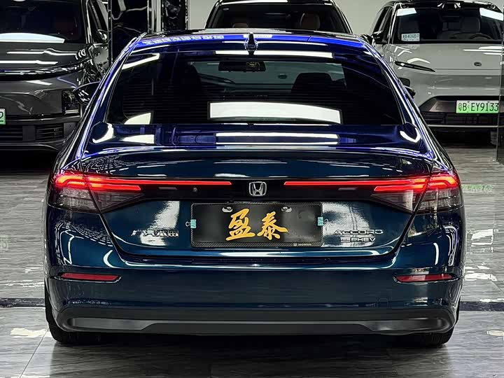 Фото 6 - Honda Accord Hybrid